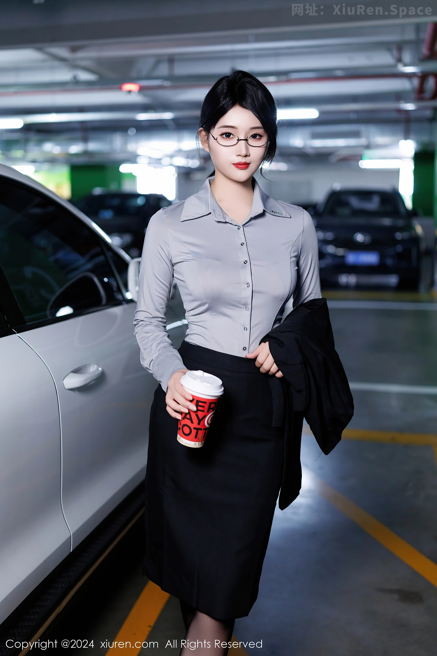 图片[6]-[XiuRen秀人网] VOL.9567 新人模特南乔灰色OL服饰露性感内衣配黑丝吊袜秀美腿诱惑写真90P-秀人网官方网站